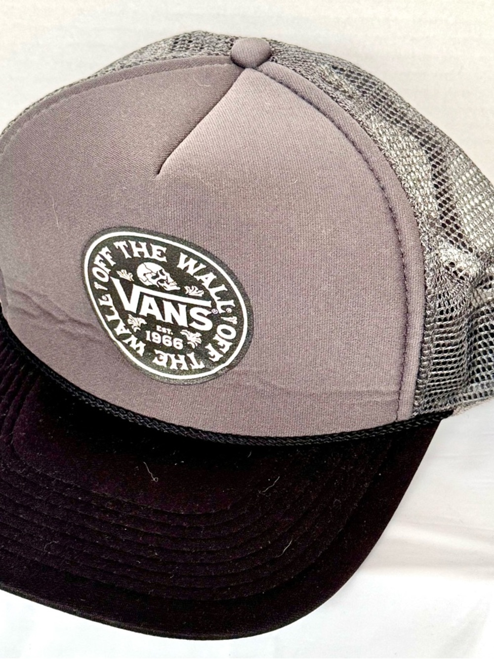 Vans Off The Wall 1966 Style Trucker Hat Gray and Black Snap Back like New